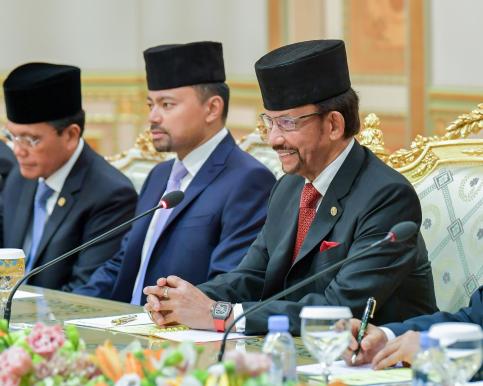 HM the Sultan (R) and HRH the Crown Prince (C) during a bilateral meeting with South Korean President Moon Jae-in held at Istana Nurul Iman on March 11, 2019. Photo: Infofoto